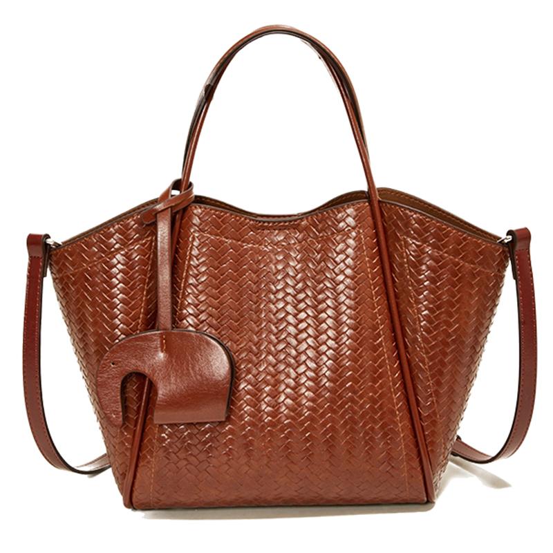 The Versatile World of Tote Bags: A Comprehensive Guide