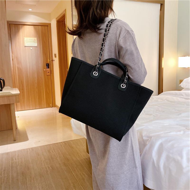 Tote Bag Women: Elegance and Functionality Unveiled